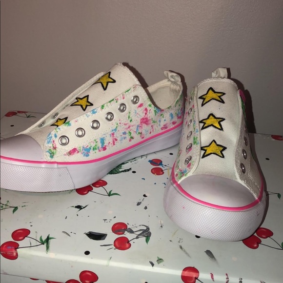Hand painted “PowerPuff Girls” Shoes - Picture 2 of 3